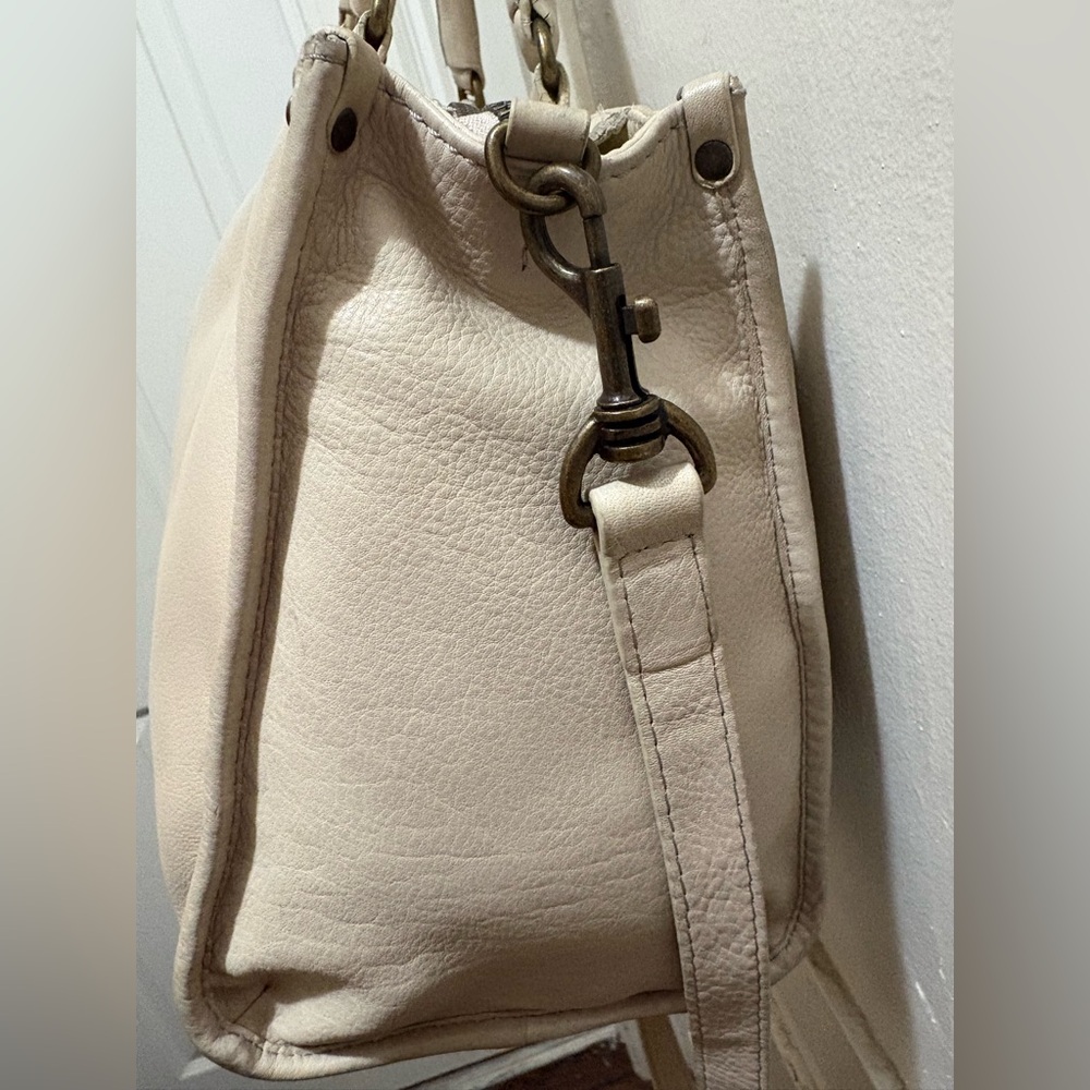 American Leather Co. Cream/Beige Top Handle Bag with Adjustable Crossbody Strap - Picture 3 of 16